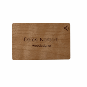 Egyedi gravírozott NFC fa névjegykártya